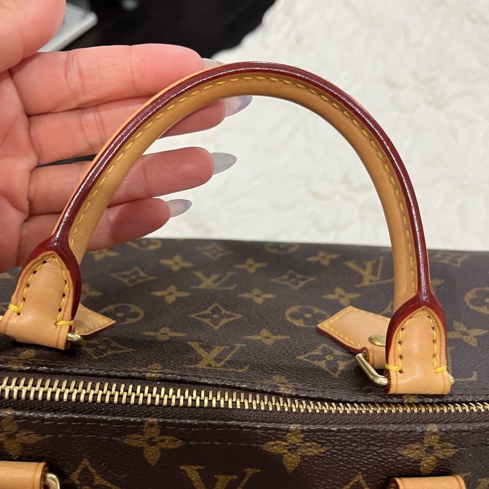 Louis Vuitton Monogram Speedy 40 Handbag in Brown - Picture 3 of 17